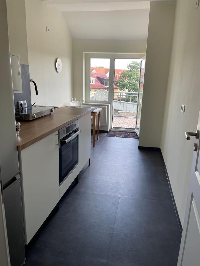 Schoene Neue 4 Zimmer Wohnung Mit Sued-Balkon Bis 8 Personen Наумбург Екстер'єр фото