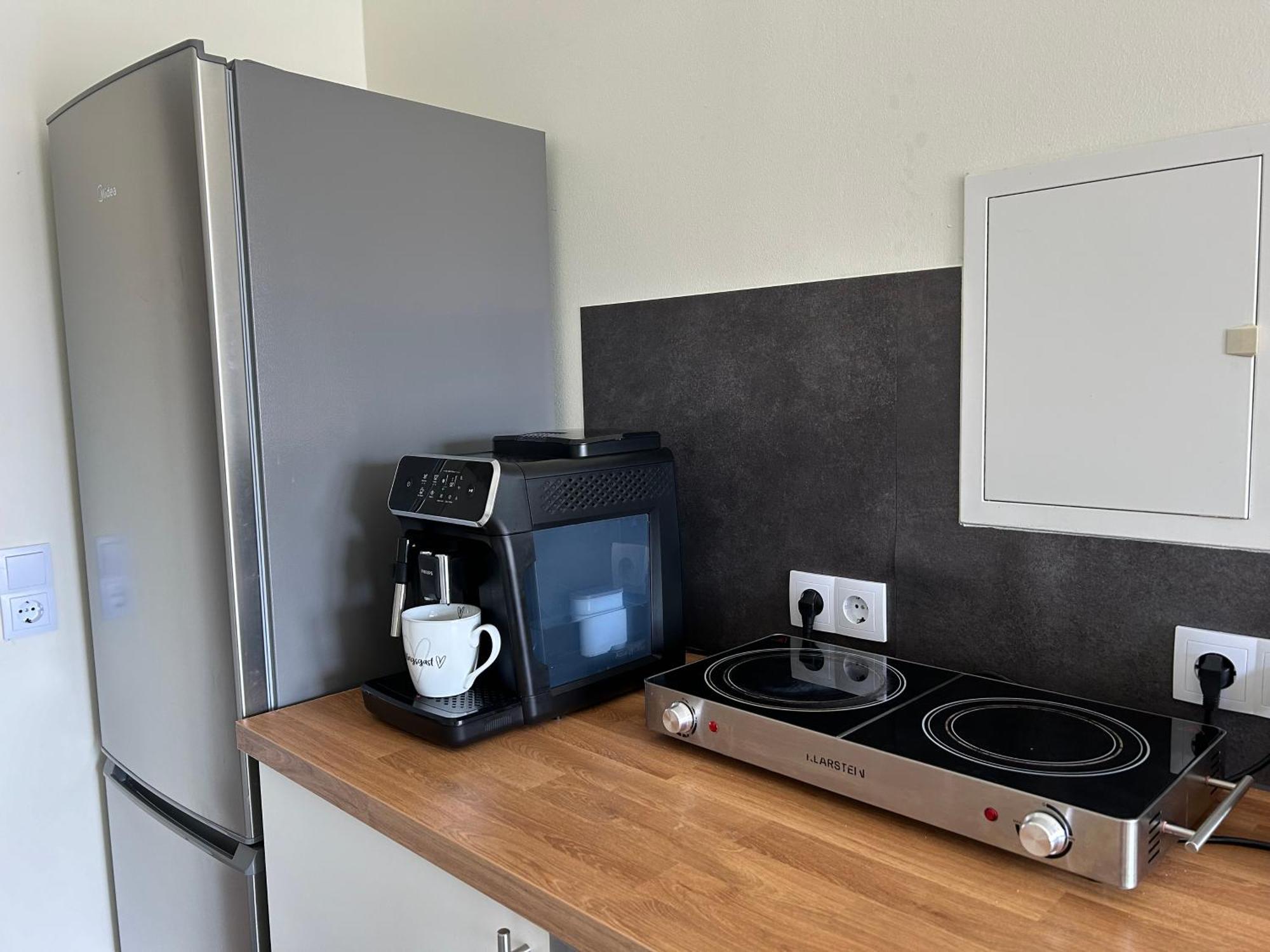Schoene Neue 4 Zimmer Wohnung Mit Sued-Balkon Bis 8 Personen Наумбург Екстер'єр фото